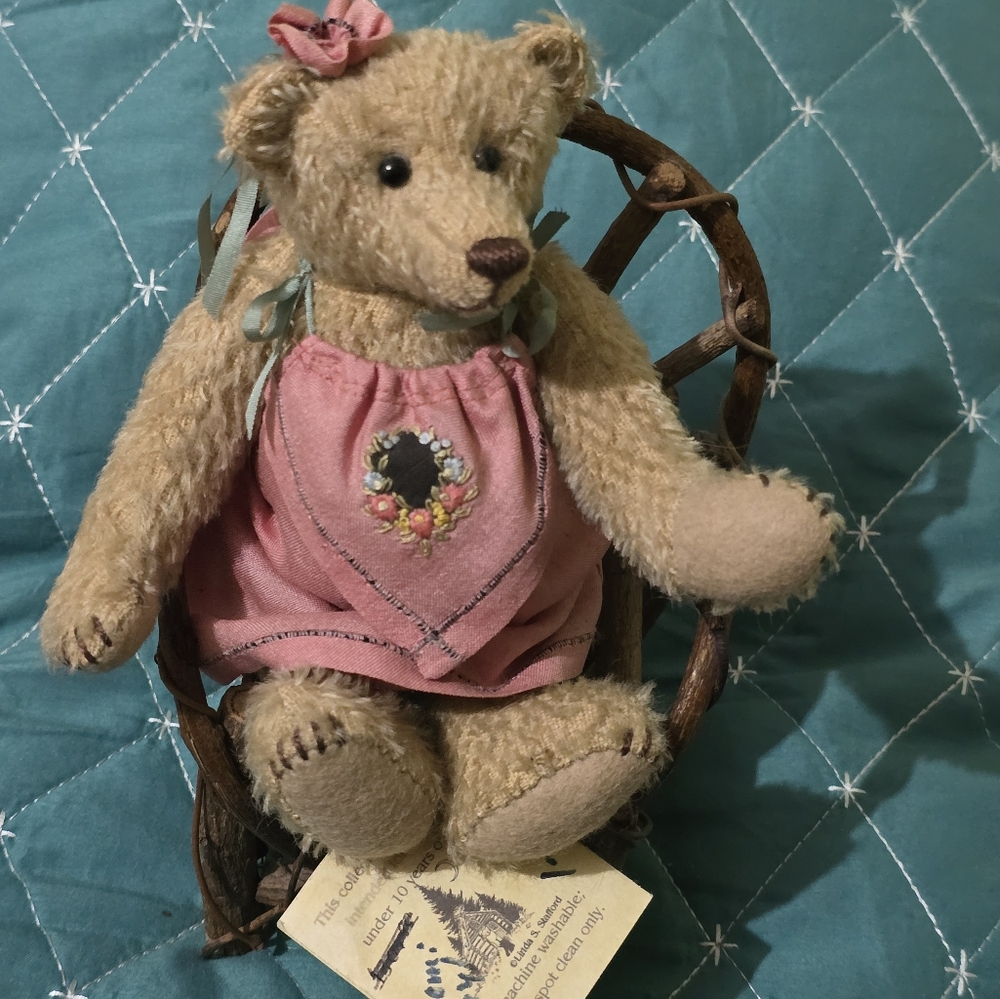 Linda Stafford Small Log Cabin Bears Limited Edition "FRANNIE"